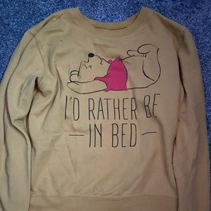 Crewneck sweater. Disney Winnie the Pooh. Yellow.